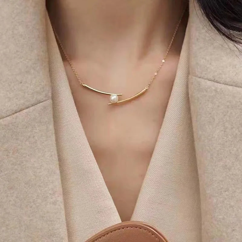 nicely Necklace