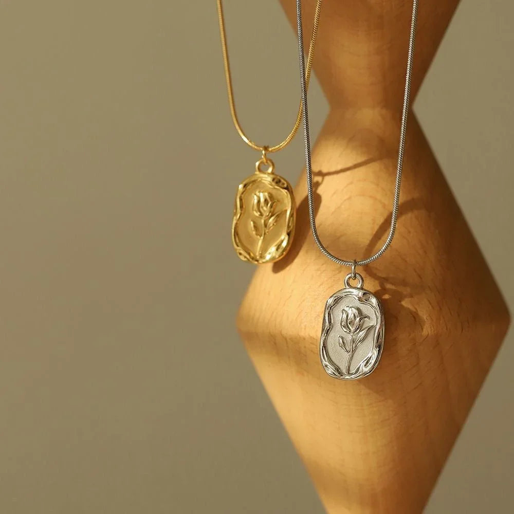 Damask Necklace
