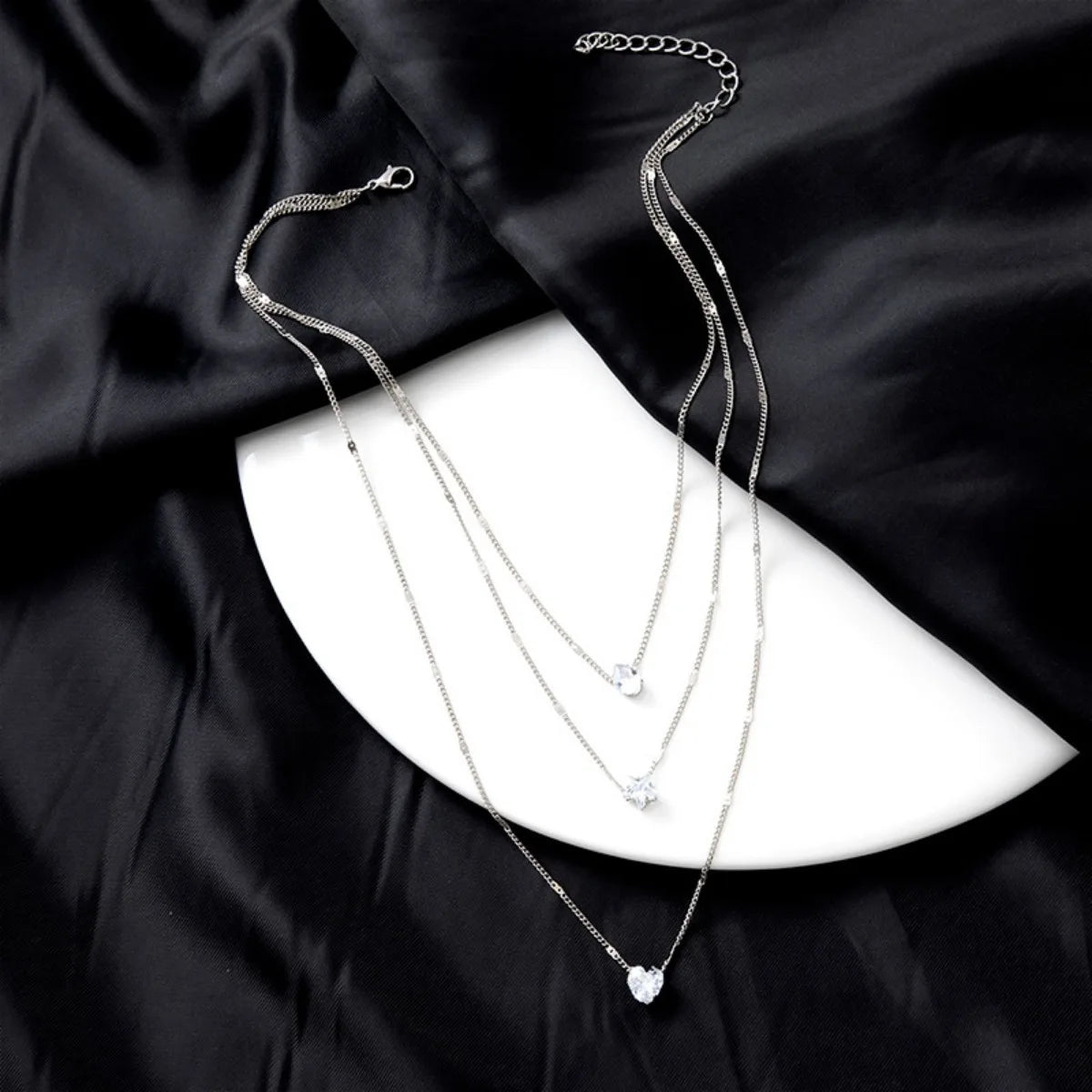 sara necklace